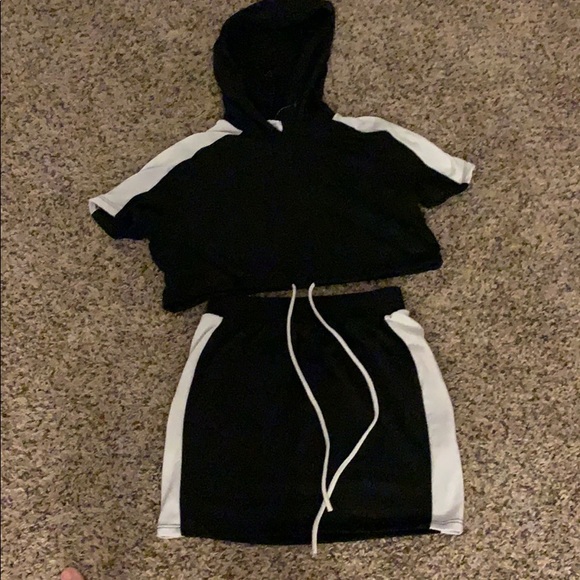 Two piece hoodie/skirt set - Picture 3 of 5